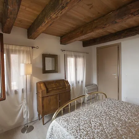 Residenza Tiziano Apartment Venice Room photo