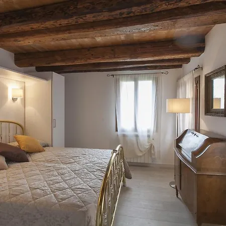 Residenza Tiziano Apartment Venice Room photo